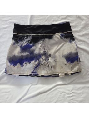 Lululemon Pace Setter Skirt Skort - Size 6 Tall Rare Print